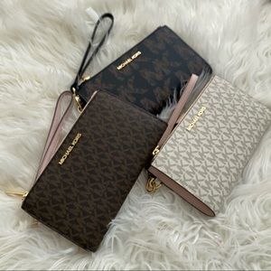 Michael Kors jet set travel double zipper wallet wristlet
